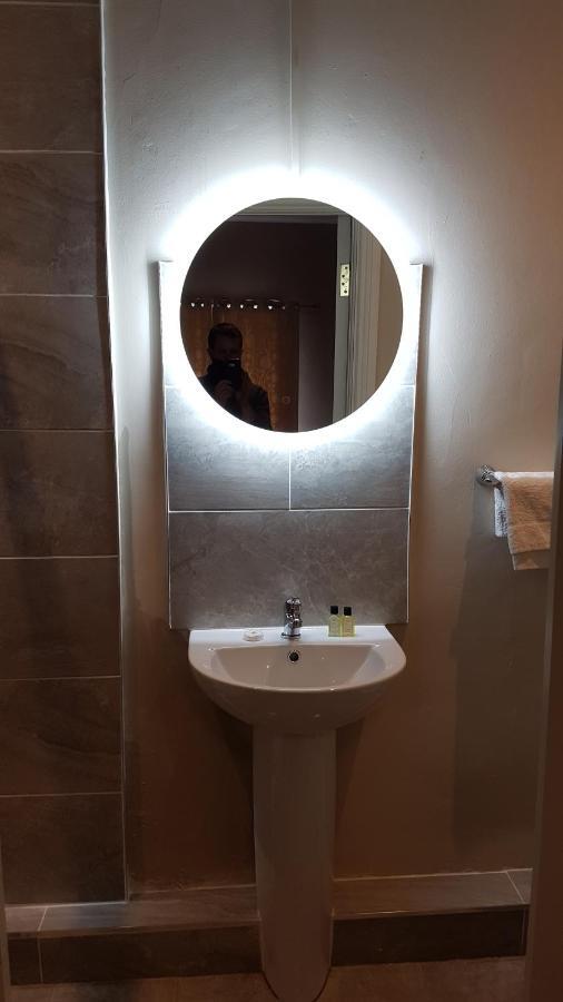 The Bounty Bar Guesthouse Trim Extérieur photo